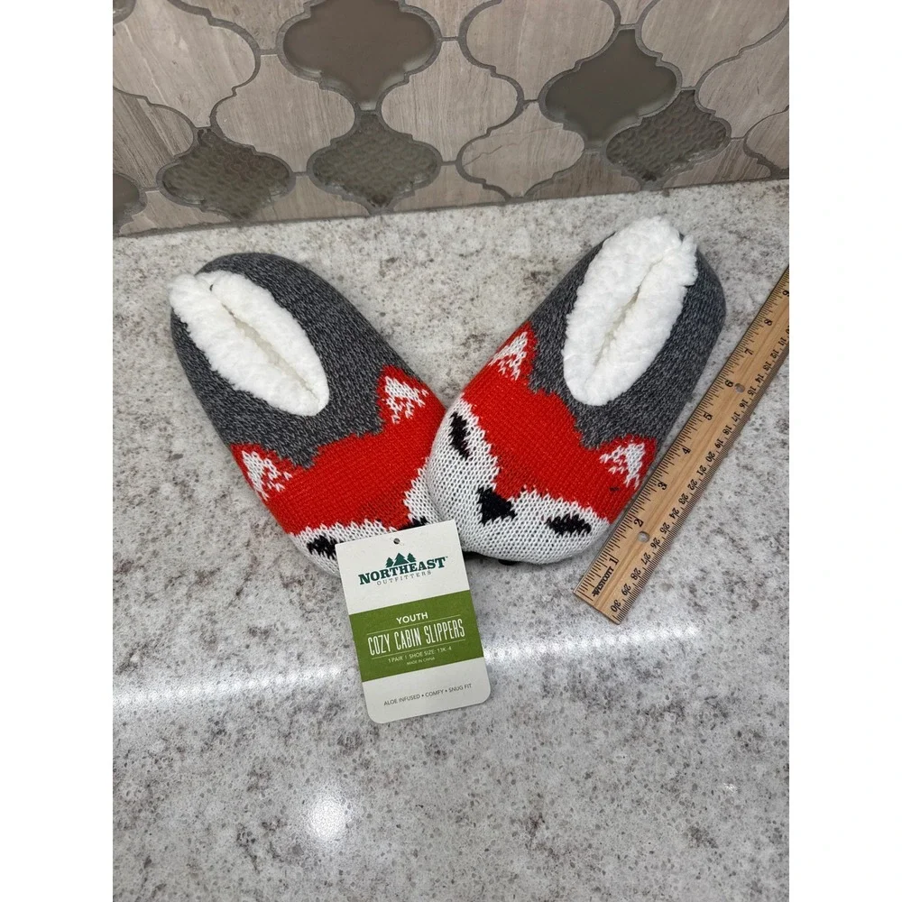 Northeast Outfitters Youth Fox‎ Cozy Cabin Slippers Grey Orange Aloe Infused S/M